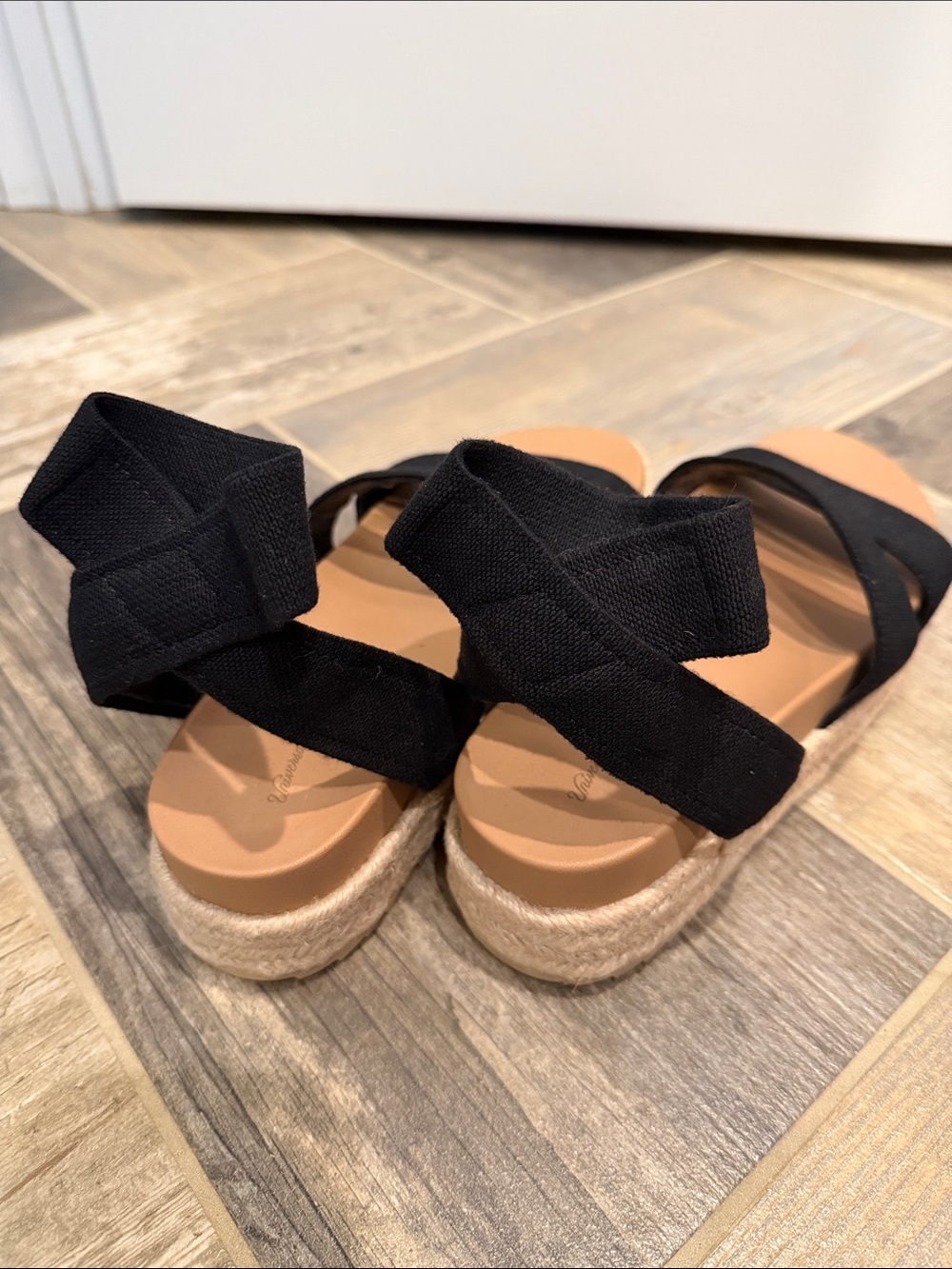 Universal Thread Black Espadrille Platform Sandals with Ankle Wrap Size 7.5 - Picture 3 of 5